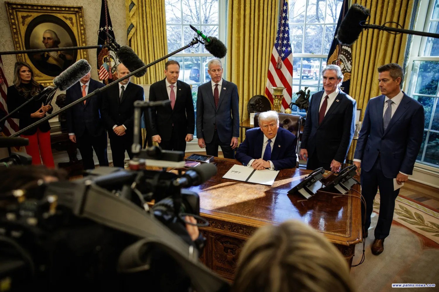 منع «أسوشييتد برس» نهائياً من دخول «المكتب البيضاوي» والطائرة الرئاسية الأميركية